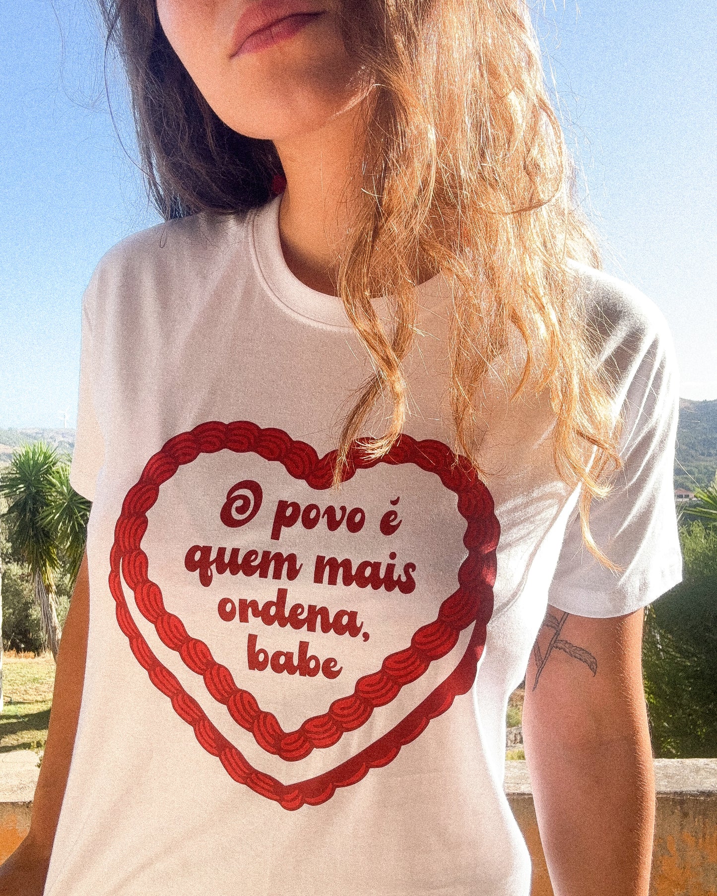 T-shirt - o povo é quem mais ordena, babe
