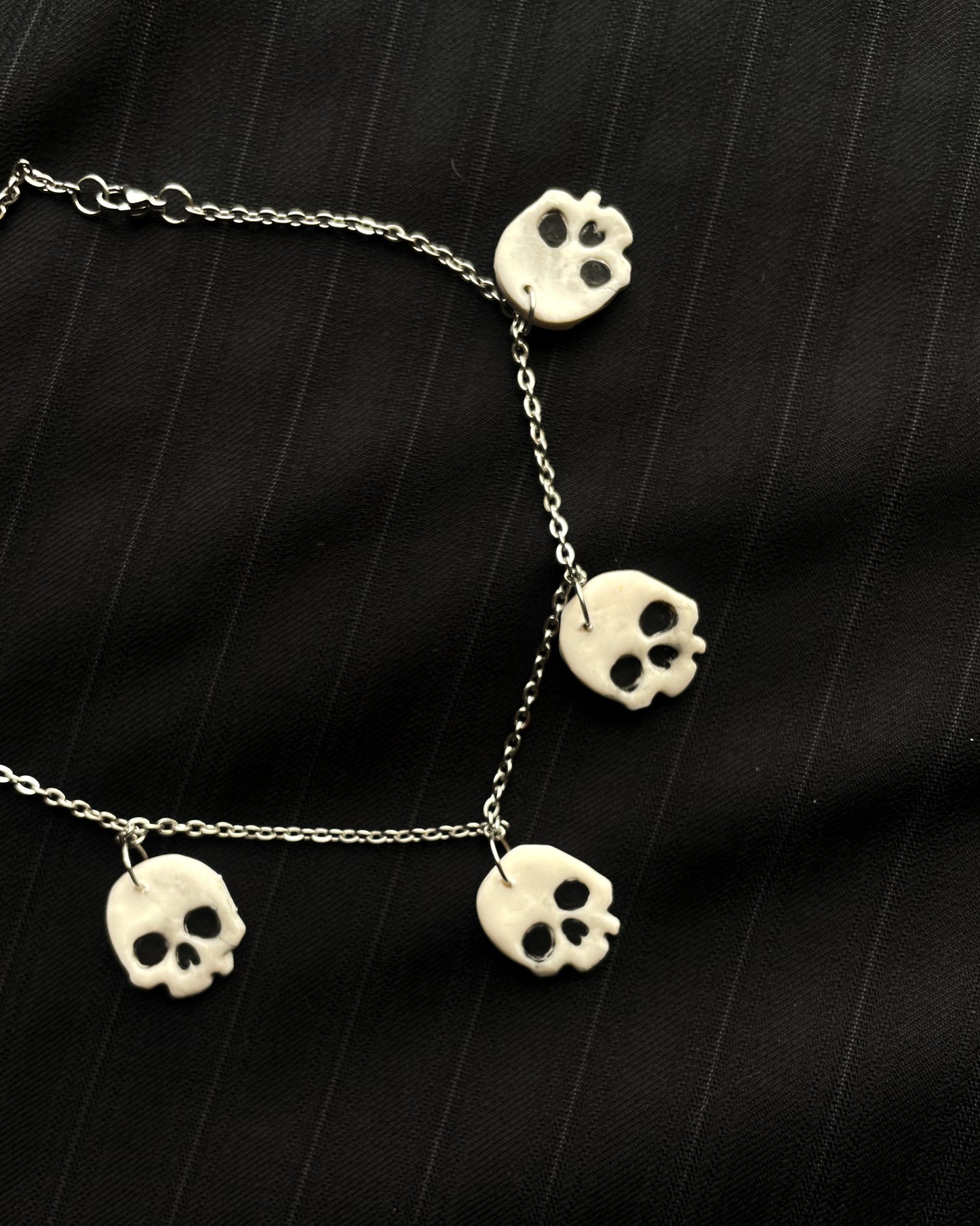 choker skull