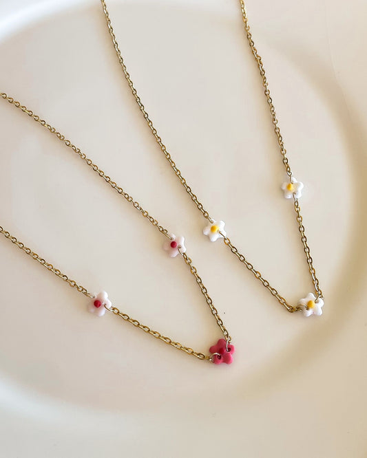 daisy necklace